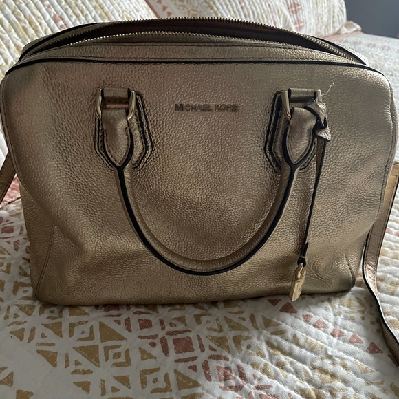 Mk purse - Picture 1 of 5
